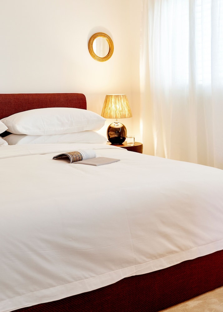 Deluxe Suite, 1 King Bed (One Bedroom Oceanfacing Deluxe Suite)