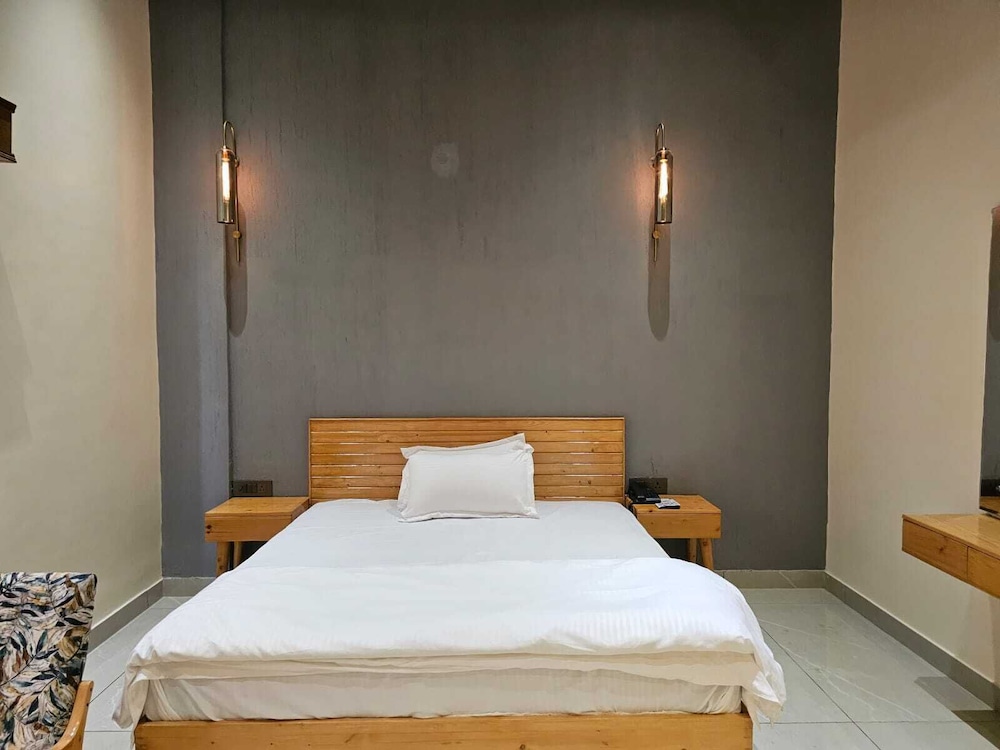 Deluxe Room - Photo 3