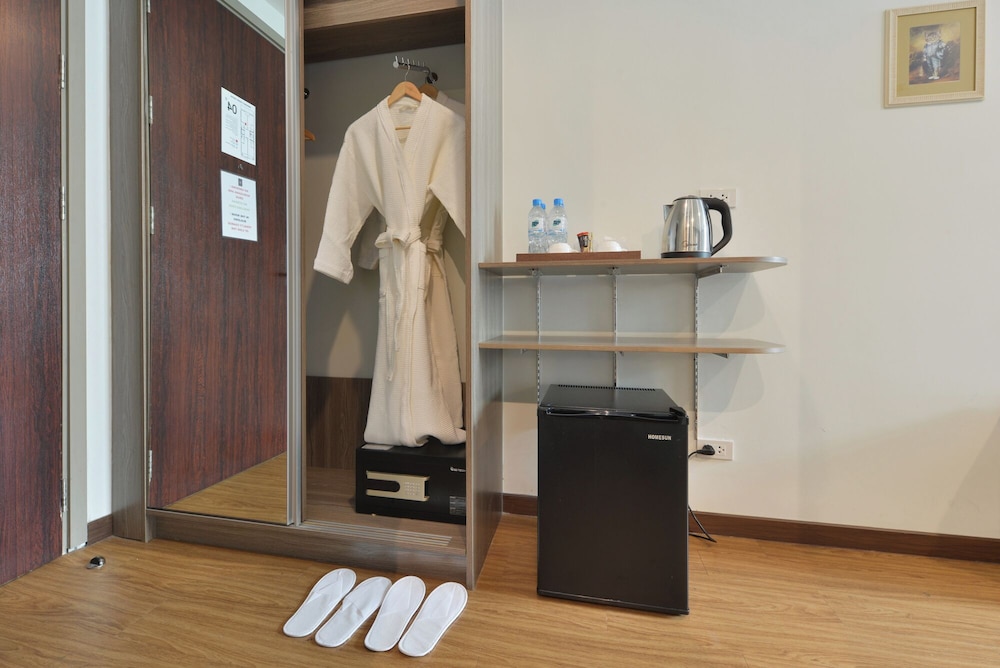 Deluxe Twin Room photo 3