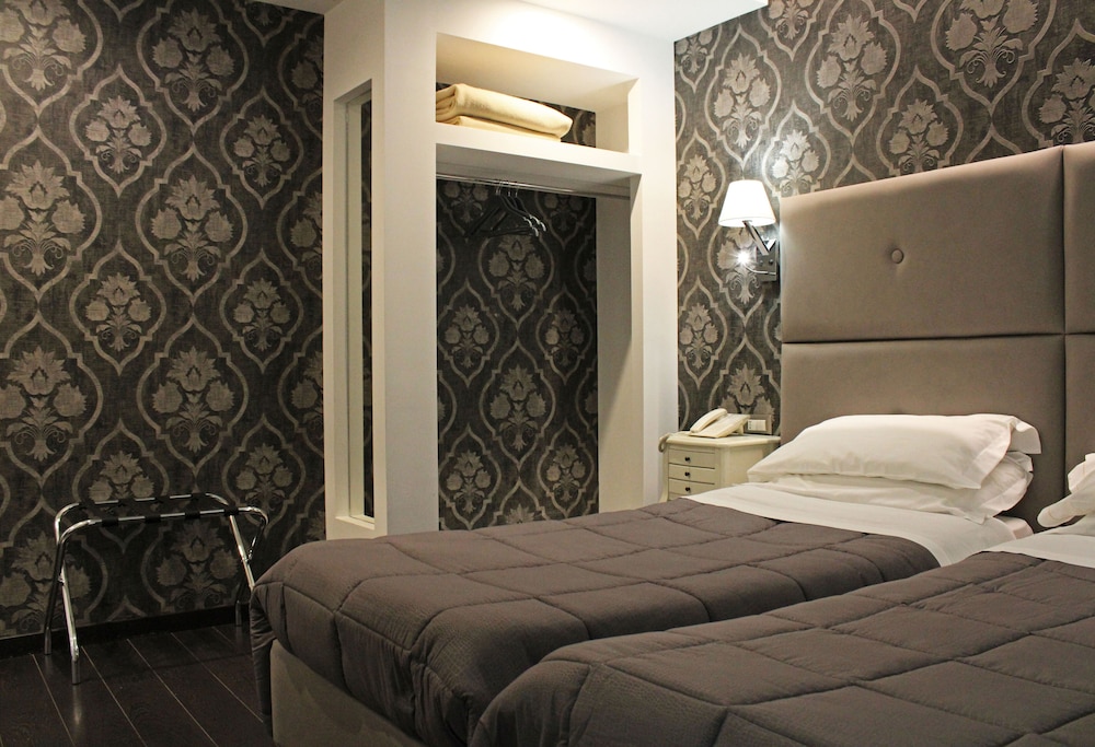 Deluxe Quadruple Room photo 2