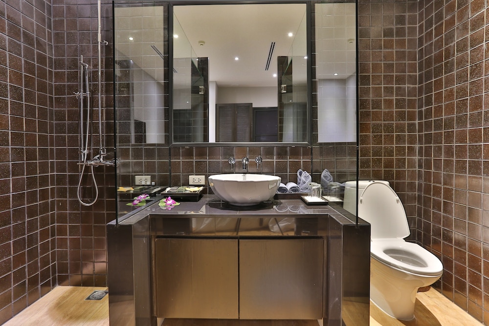 2 Bedroom with Pool, Forest View - Photo 12