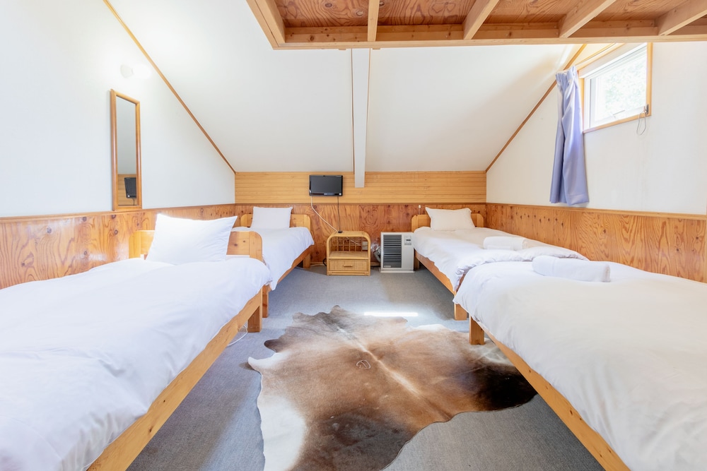 Single Bed in Co-ed Dormitory photo 2