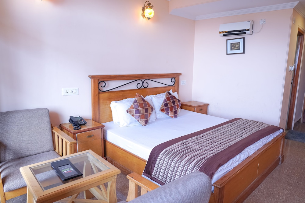 Superior Double Room, 1 Queen Bed, Mountain View