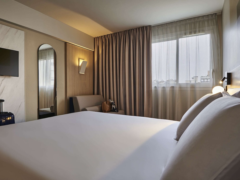 Superior Room, 1 Double Bed with Sofa bed thumbnail 5