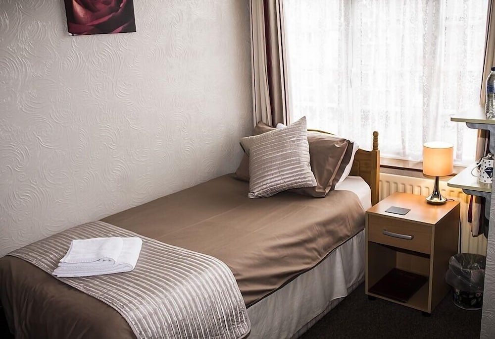 Basic Twin Room