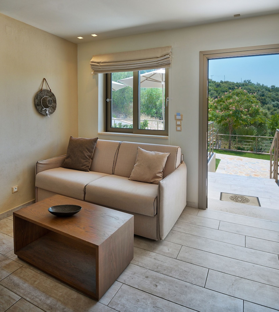Double Suite with Mountain View photo 3