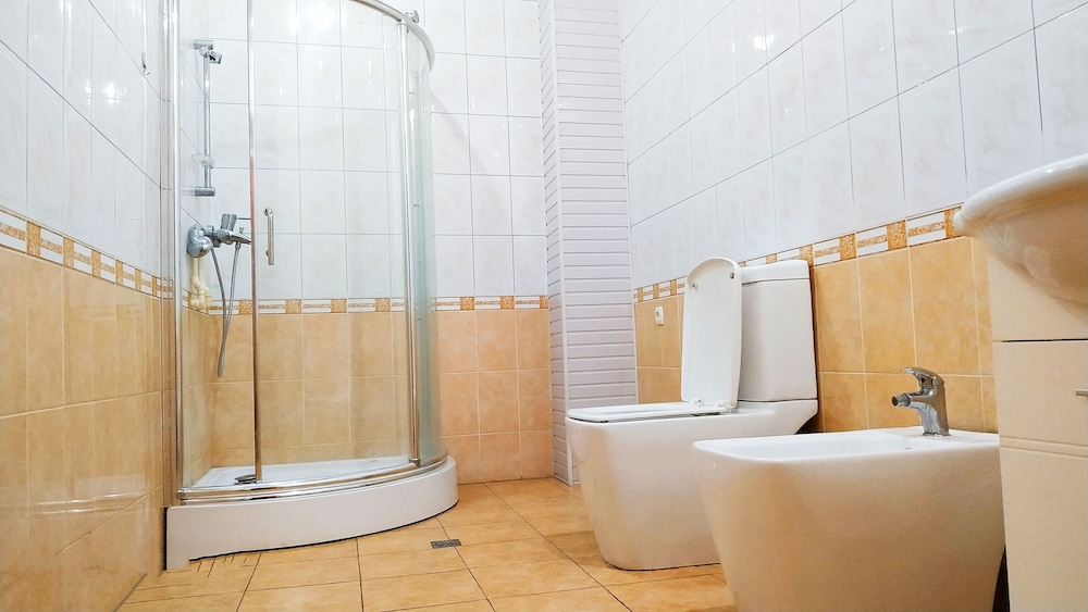 Standard Quadruple Room (6)