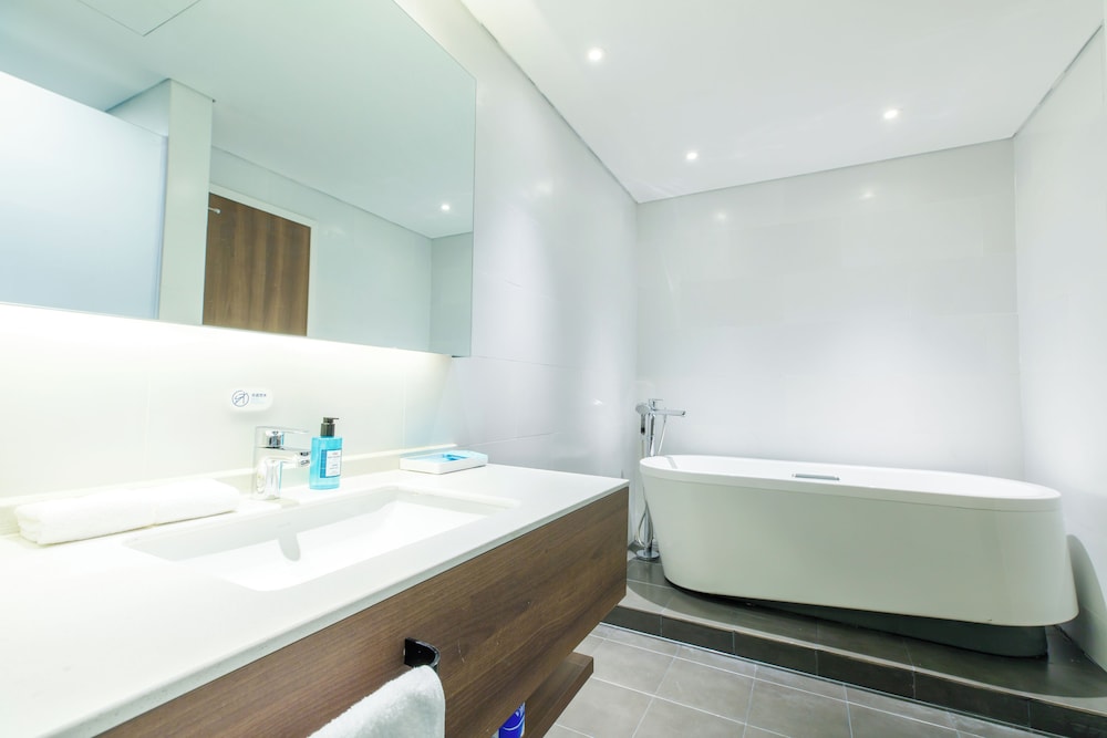 Suite (Additional Living Area) photo 1