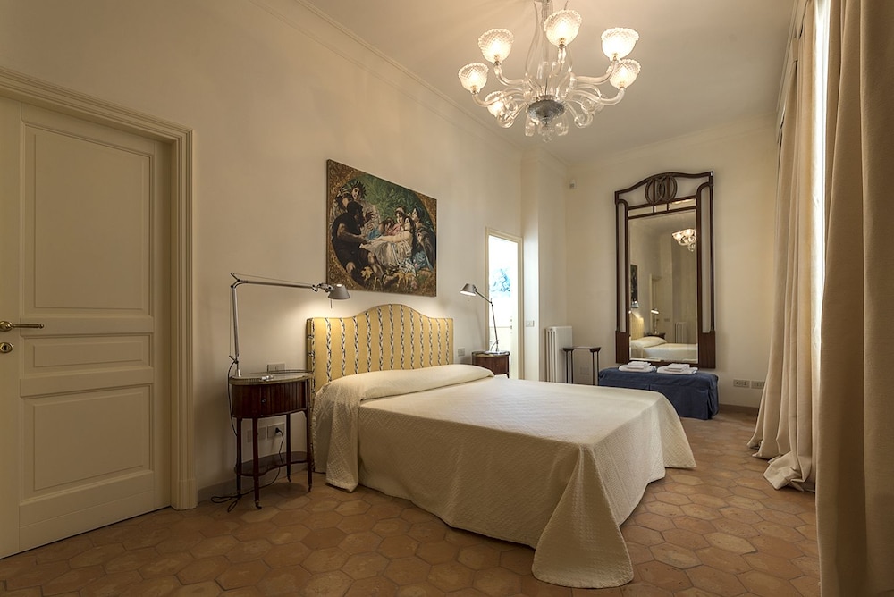 Suite photo 1