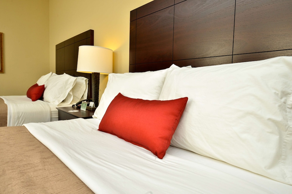 Standard Room, 2 Queen Beds, Accessible, Bathtub photo 2
