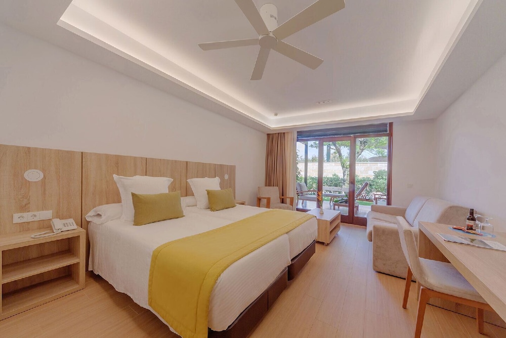 Deluxe Room, Terrace (Village)