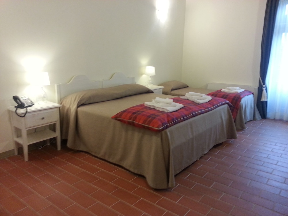 Basic Triple Room, Mountain View photo 1