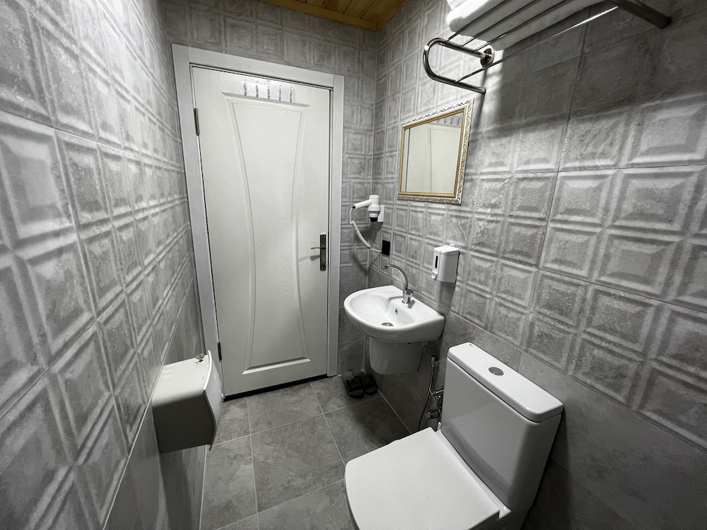 Deluxe Triple Room photo 3