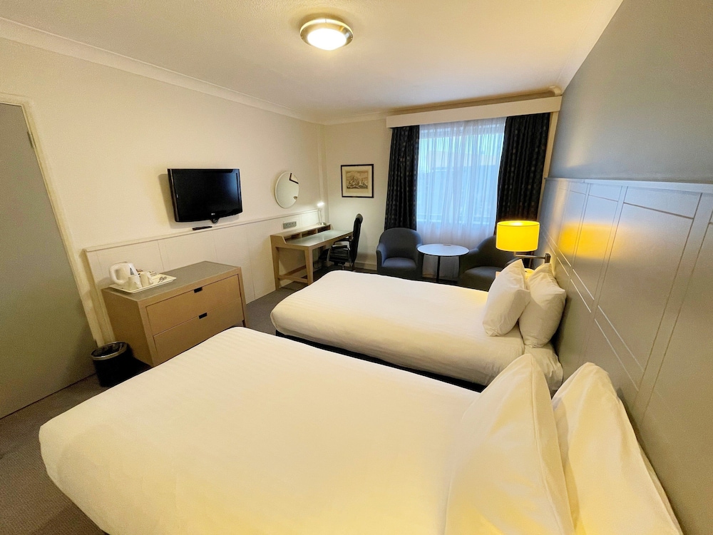 Standard Room, 2 Twin Beds photo 2