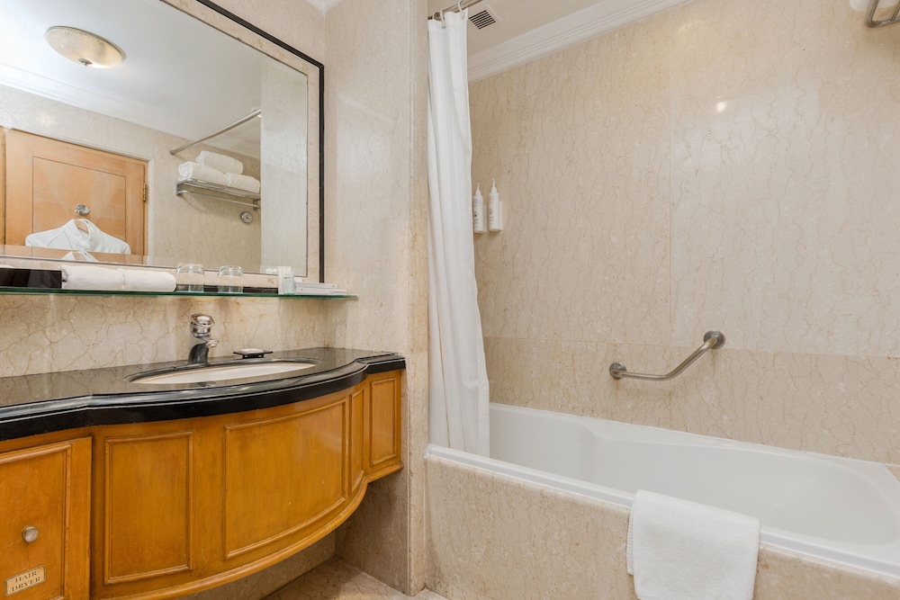 Royal Room, 1 King Bed (Royal club with bathtub) Royal Room, 1 King Bed (Royal club with bathtub)