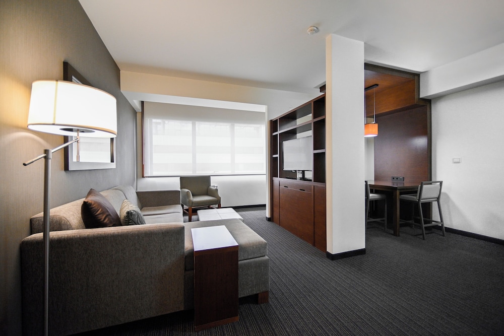 Apartment Suite photo 2