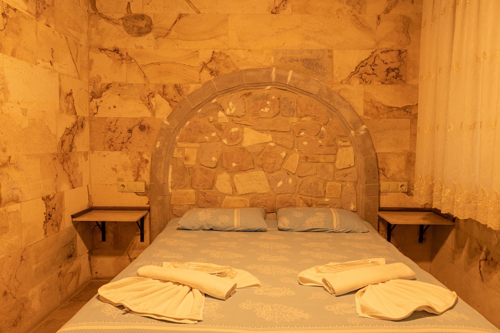 Economy Double Room, 1 Queen Bed