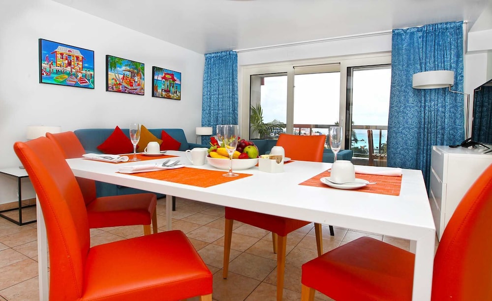 Suite, 2 Bedrooms, Balcony, Ocean View photo 2