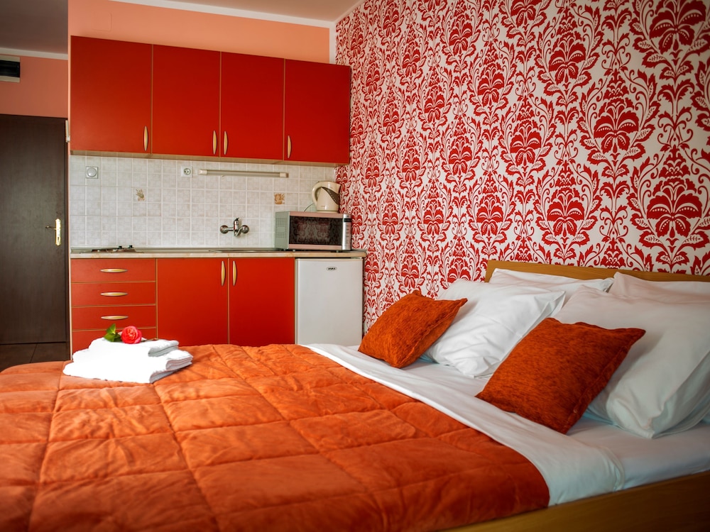 Romantic Studio, 1 Bedroom, Balcony, Sea View photo 3