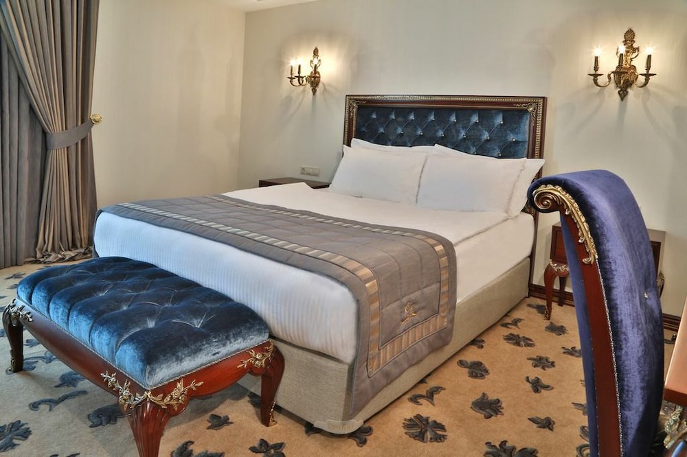 Grand Deluxe Double or Twin Room photo 2