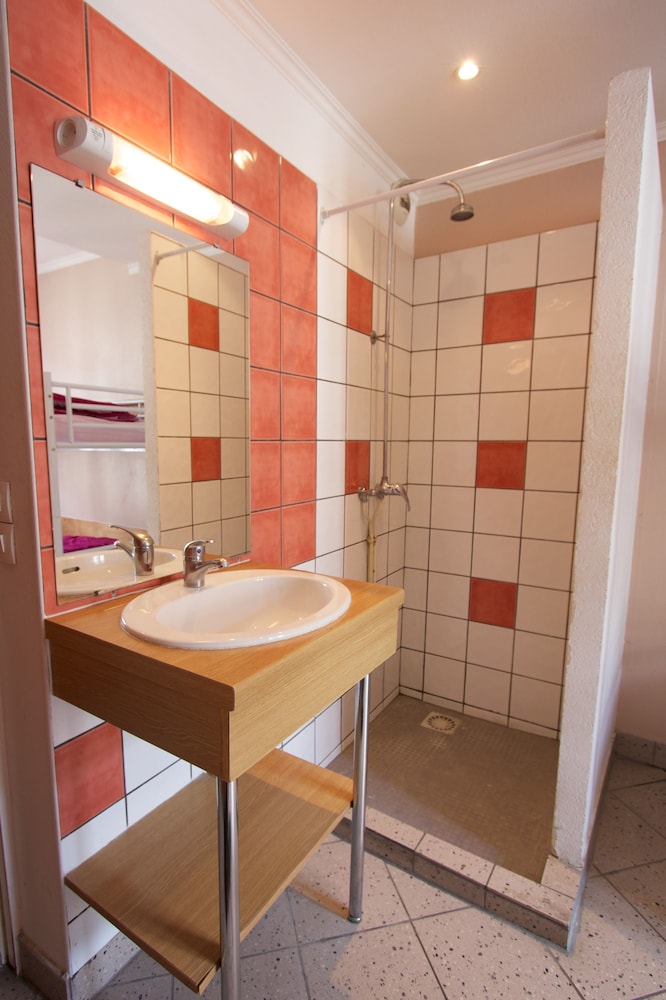 Triple Room, Shared Bathroom photo 3