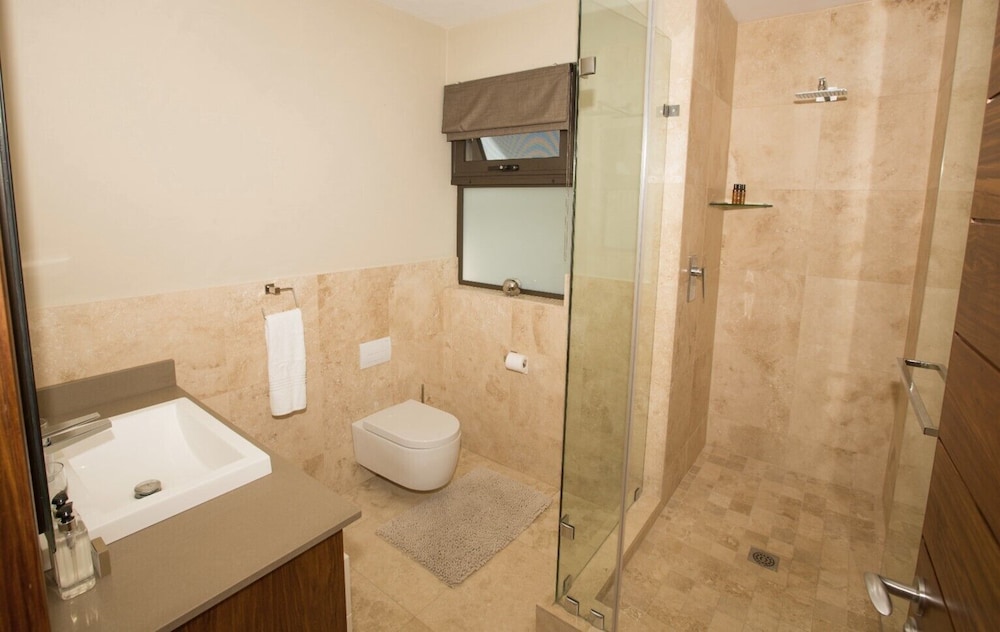 Standard Double Room, 1 Queen Bed (Luxury Queen Room ) photo 3