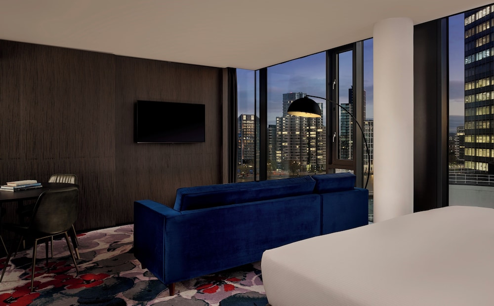 Presidential Room, 1 King Bed with Sofa bed, River View