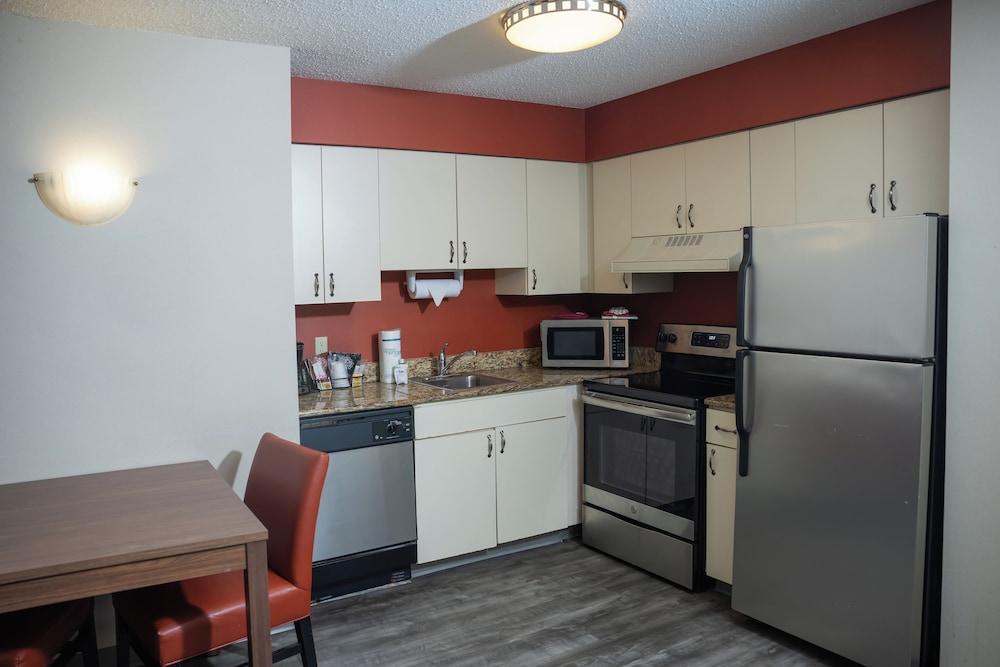 Suite, Multiple Beds, Non Smoking photo 3