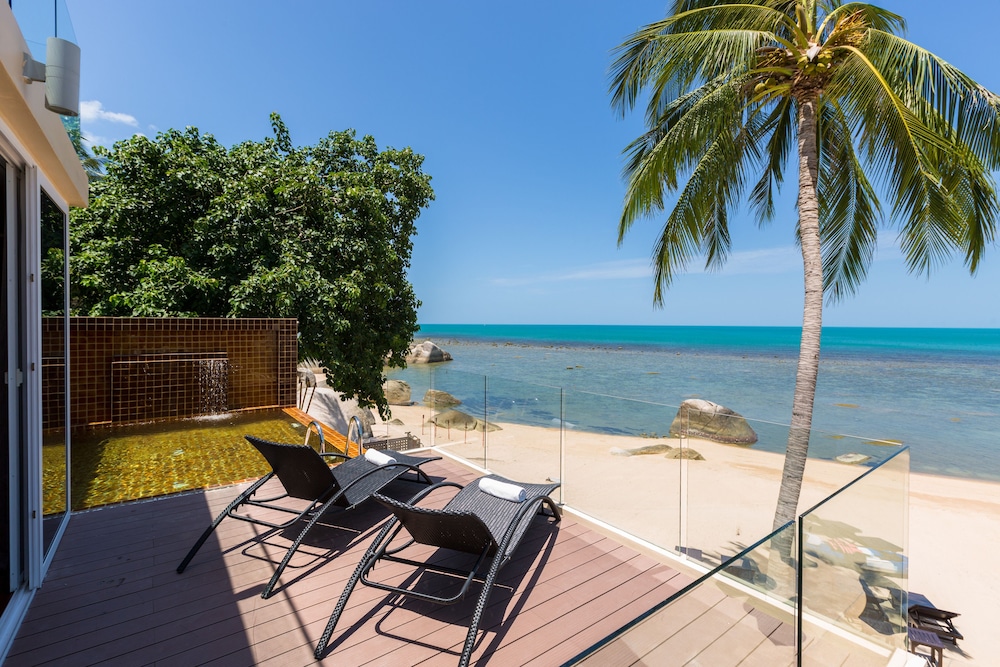 2 Bedrooms Pool Sea View Suite - Photo 10