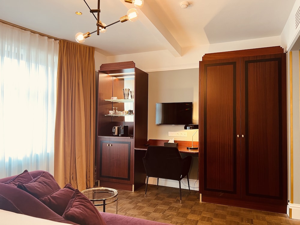 Superior Double Room (Prestige) - Photo 15
