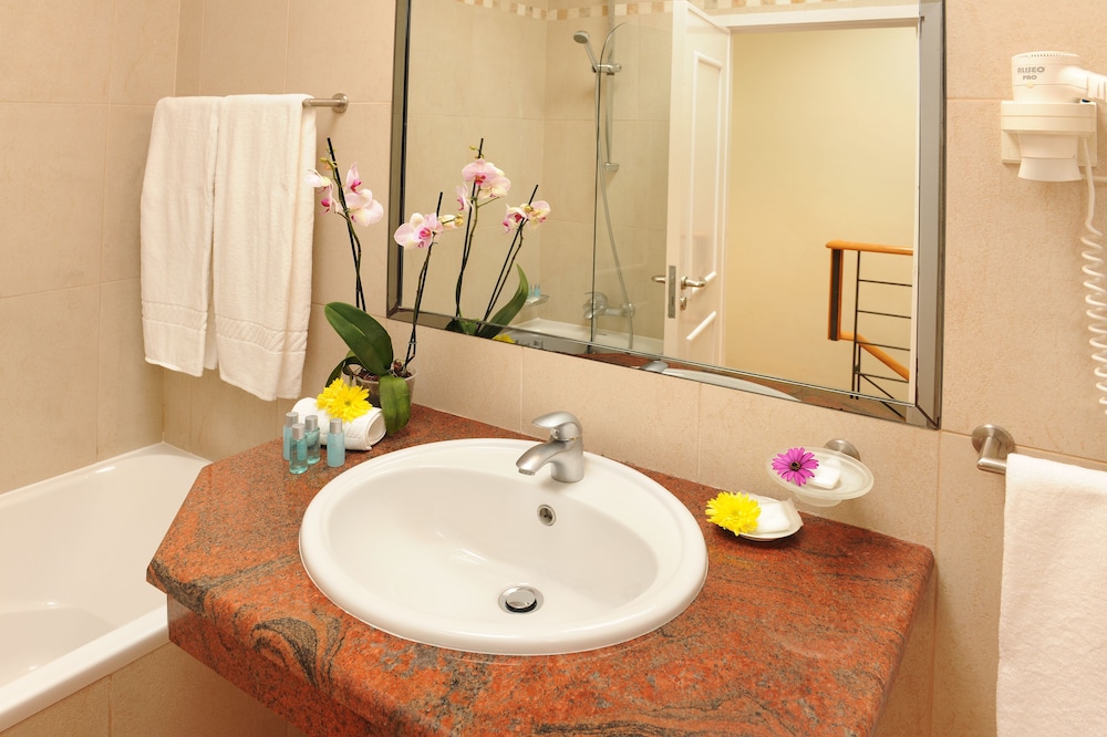 Superior Apartment, 1 Bedroom - Photo 3