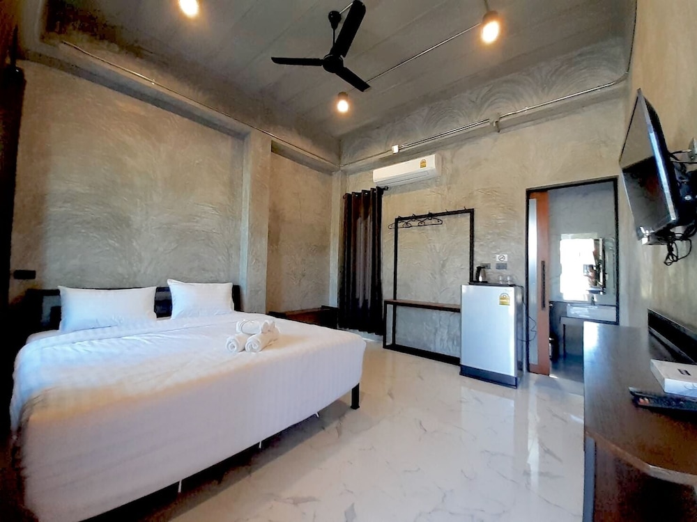 Standard Room - Photo 1