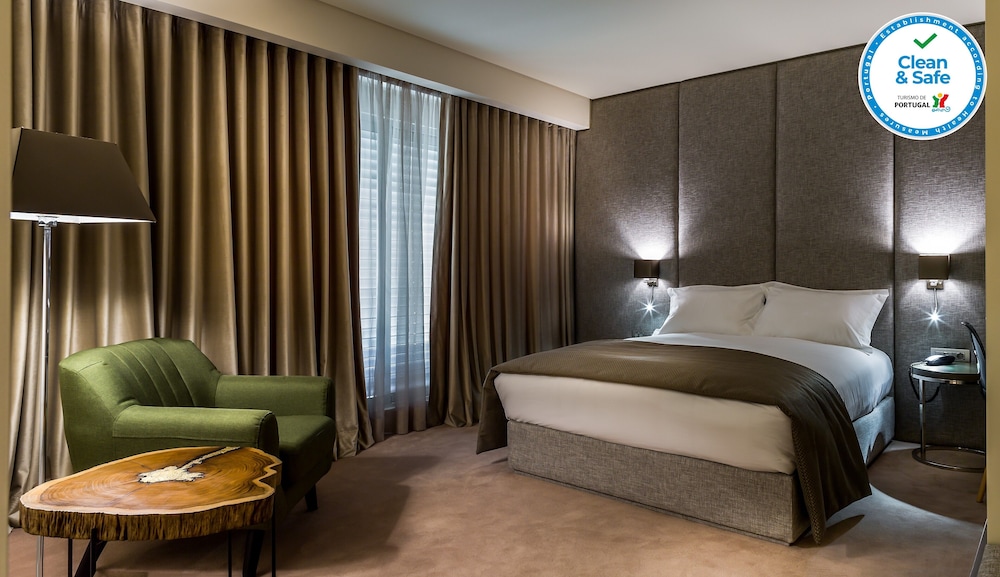 Superior Double Room, Balcony, City View