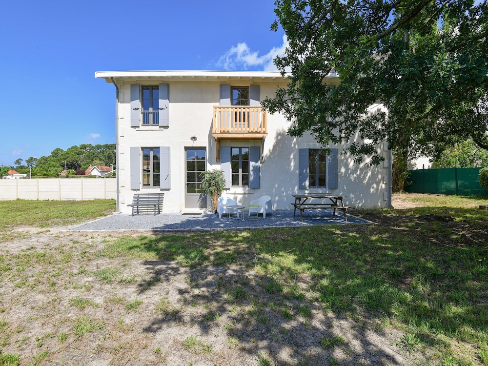 Villa photo 1