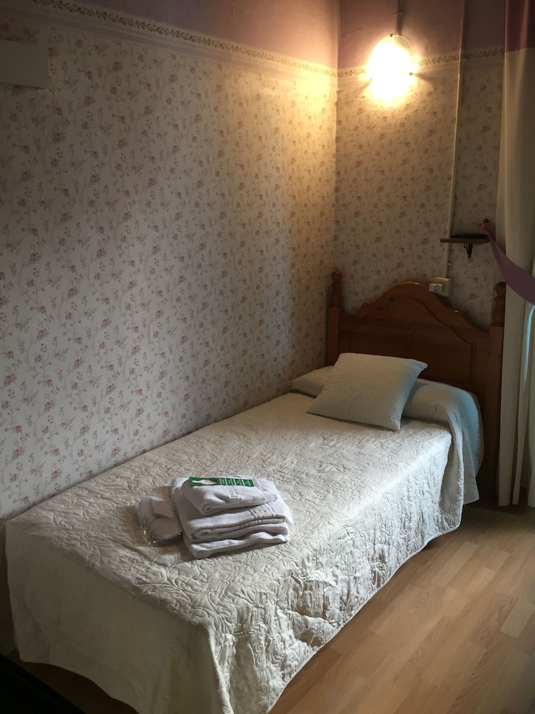 Single Room, 1 Twin Bed photo 3