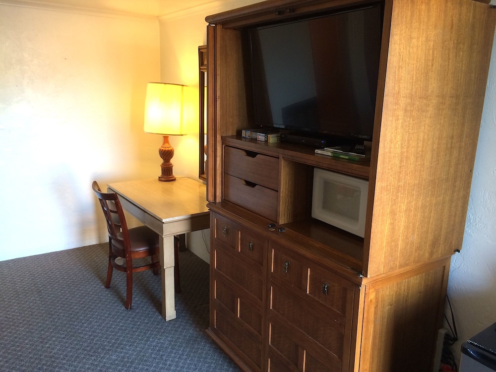 Classic Triple Room, 1 Bedroom photo 3