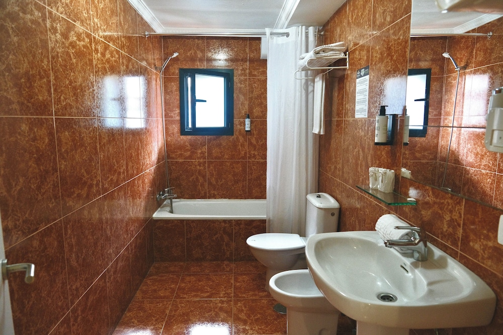 Exterior double room, window