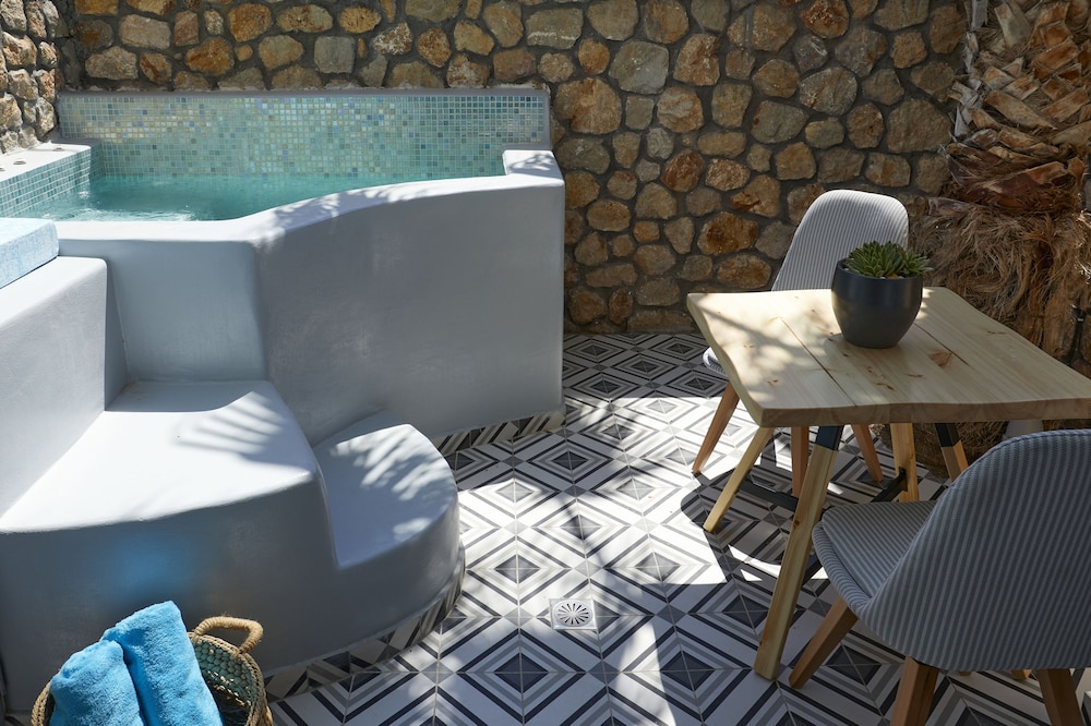 Premium Suite, Hot Tub (Outdoor) - Photo 28