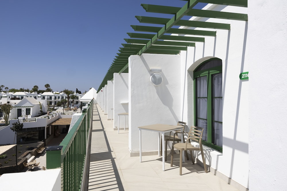Triple Room, Pool View (2 adults and 1 child)
