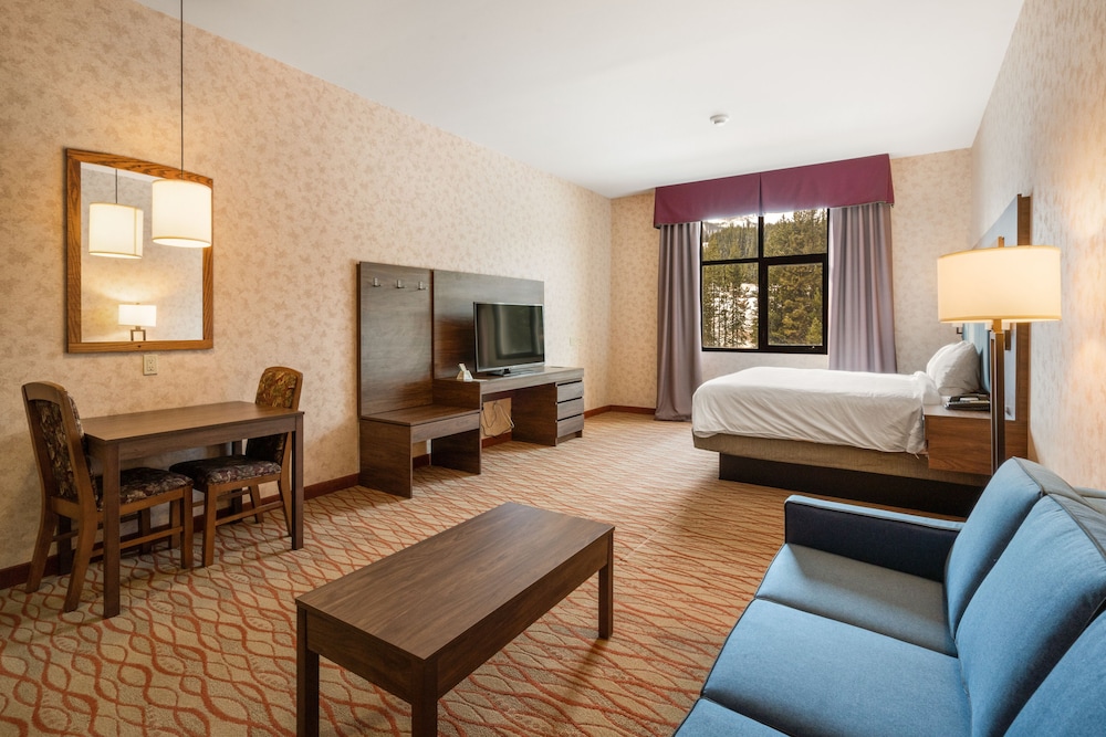 King Mountain View Suite photo 2