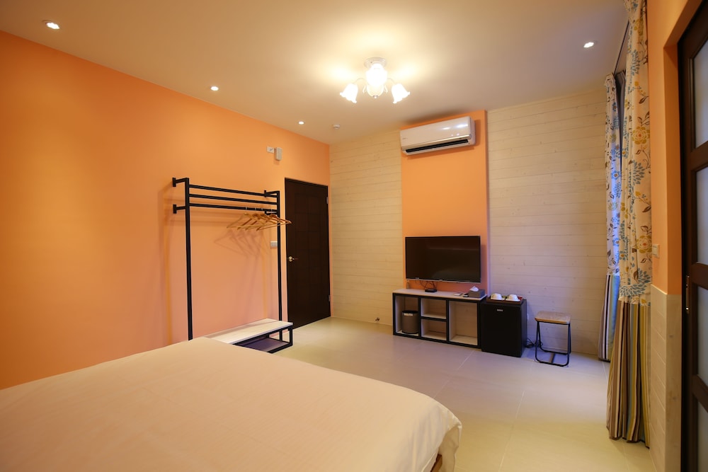 Superior Double Room ( Pink) photo 3