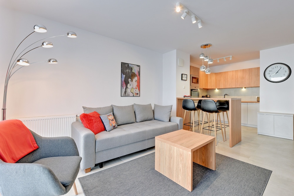Exclusive Apartment, 1 Bedroom, Balcony (With Parking -83)