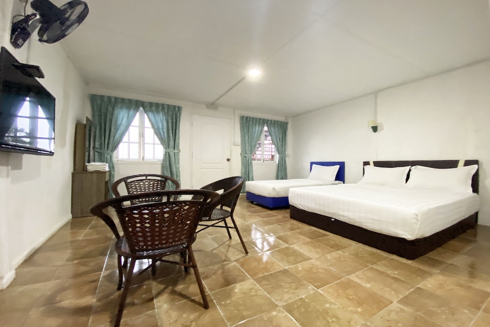 Triple Room, Private Bathroom photo 2