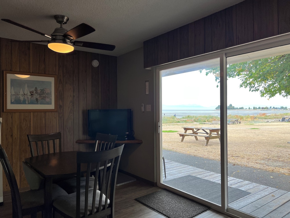 Oceanview Two-Bedroom Cabin - Photo 1