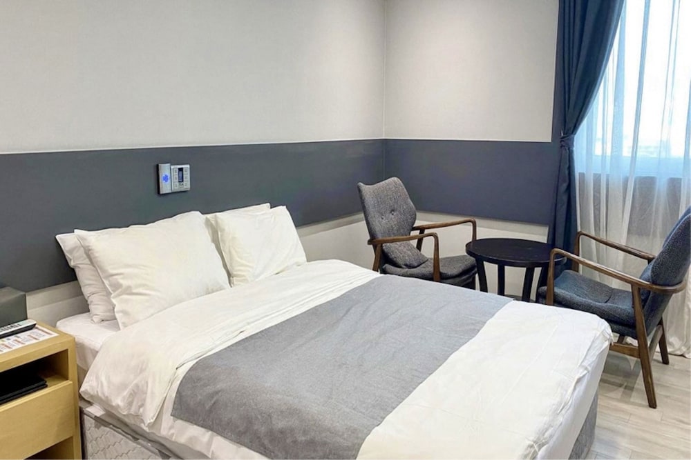 Double Room, City View, Late Check-out photo 1
