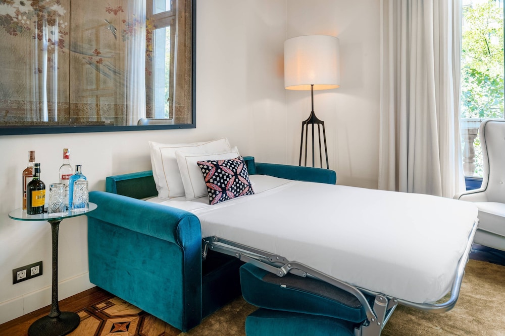 Suite, 1 Bedroom, City View