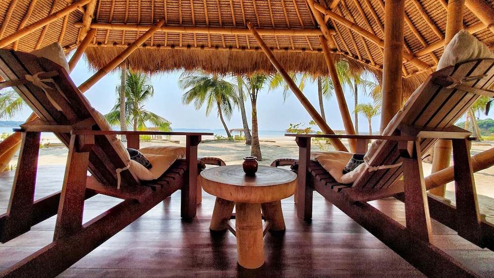 Honeymoon Villa, Beach View, Beachfront photo 3