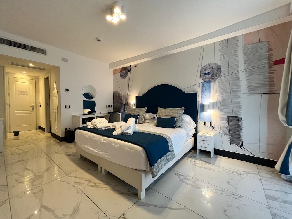 Junior Room - Photo 37