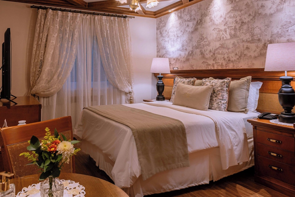 Royal Suite, Jetted Tub