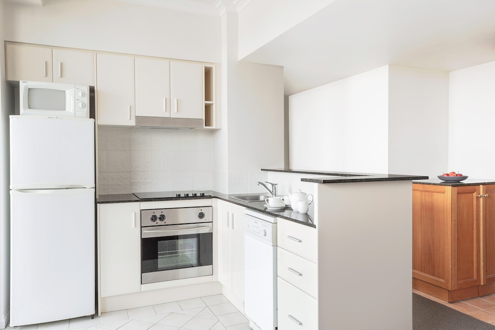 2 Bedroom Apartment - Photo 4